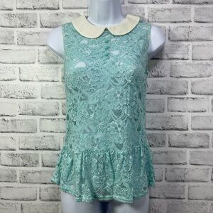 🤑Chloe K Lace Peplum Sleeveless Collar Back Button Blouse Small